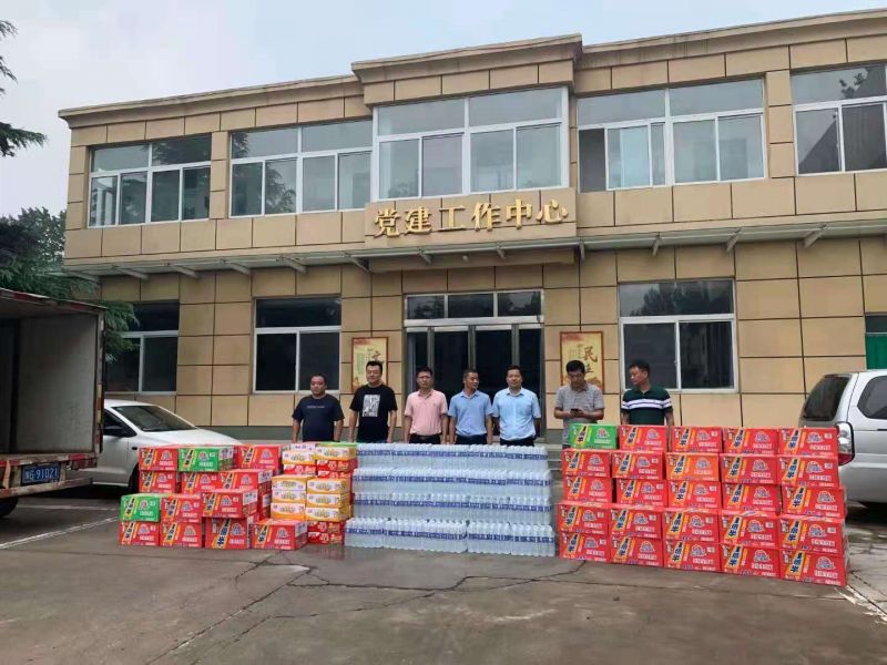 大水無(wú)情，人間有愛(ài)！